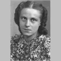 071-0177 Irmgard Hinz im Jahre 1943.jpg